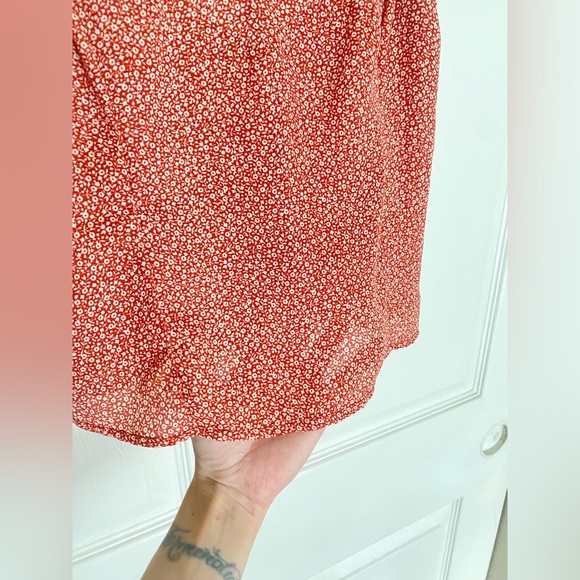 Abercrombie & Fitch Womens Red and White Floral Camisole with Tie Straps NWOT XS - Picture 7 of 10